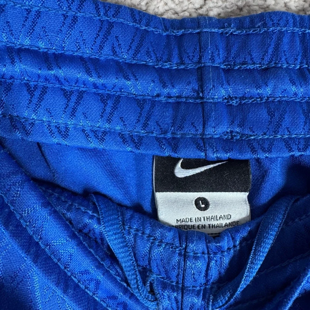Nike Basketball Shorts Mens Large Blue Black White Geometric Pattern Swoosh Logo